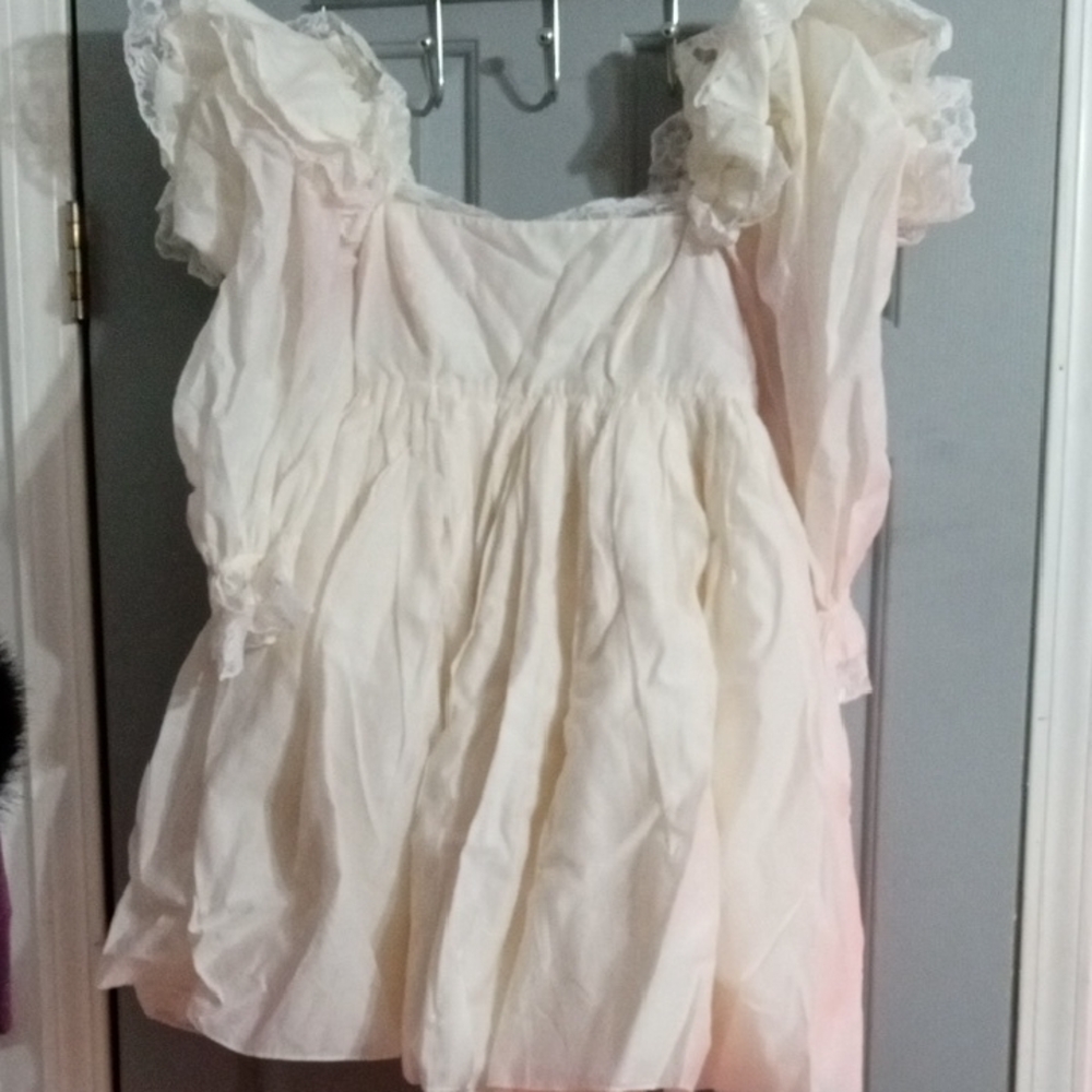 Ivory Sugarfrill Puff Small